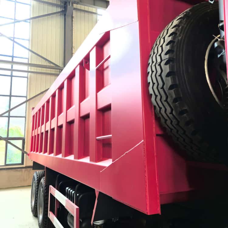 China Reman Sinotruk Howo 371 8x4 Tipper Trucks 5 China Howo 12 Wheel Reman Heavy Tipper Trucks for Sale Price