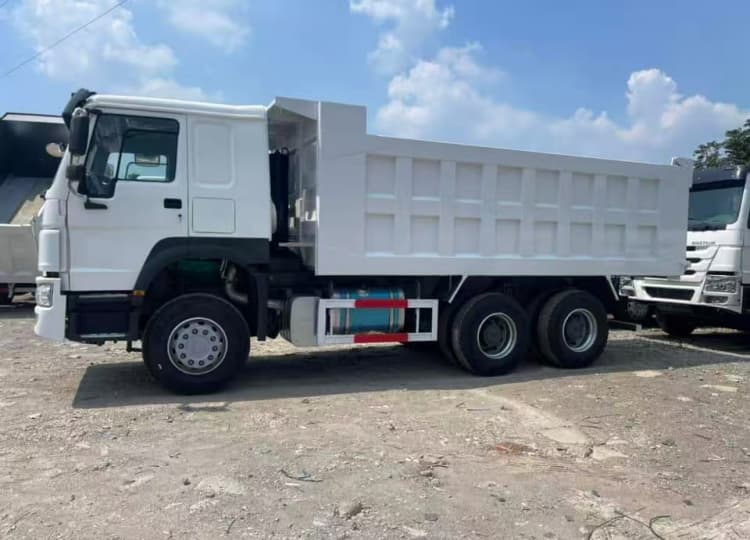 Remanufactured Howo 371 6x4 Tipper Truck 4 China Howo 371 6x4 Standardized Reman Tipper Trucks